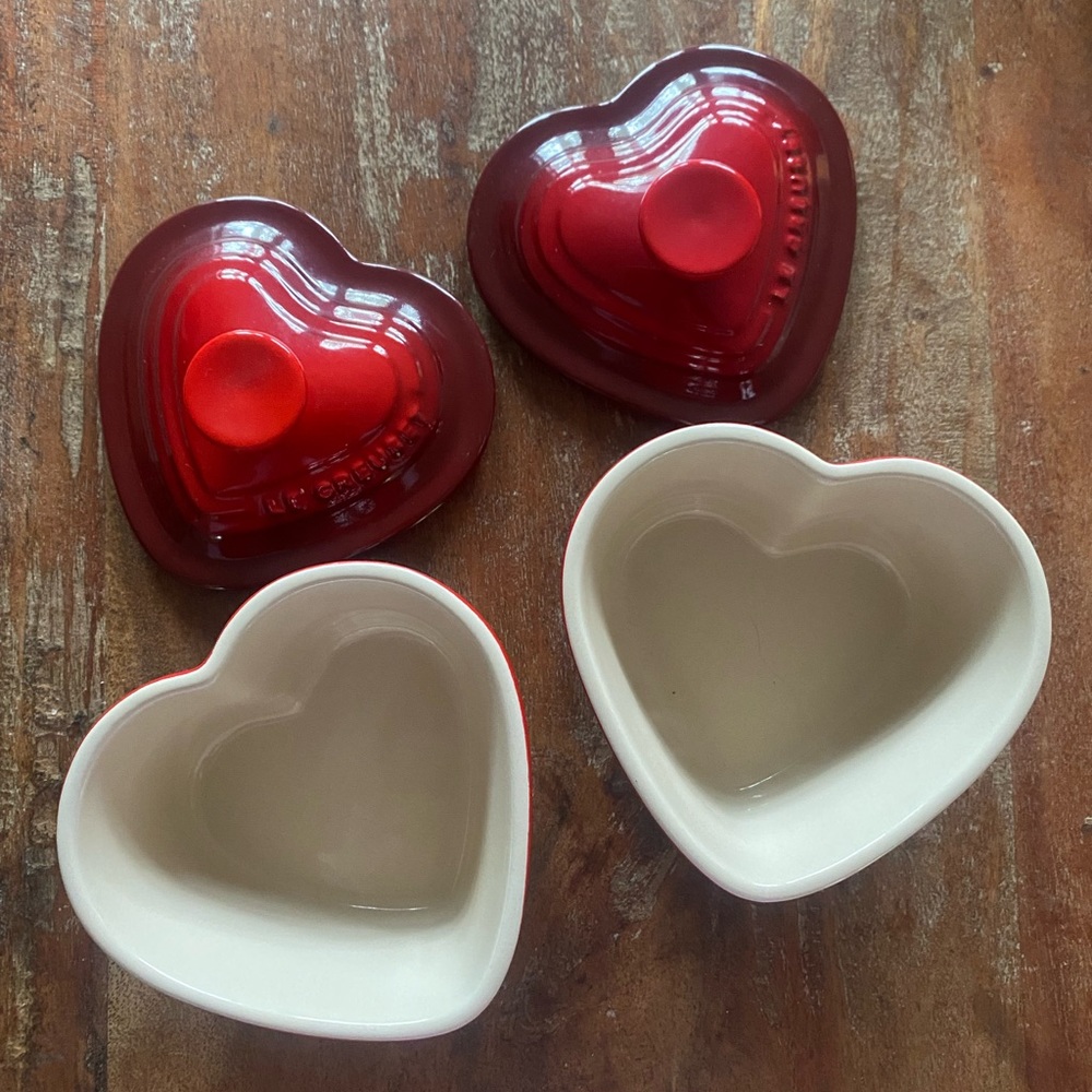 Pair of Small Le Creuset Heart Ramekins NWT